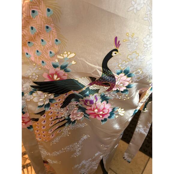 Kim + Ono Peacock Kimono Robe - Picture 7 of 9